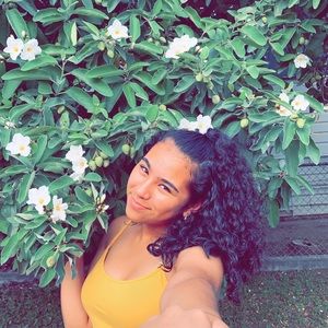 Meet your Posher, Carolina